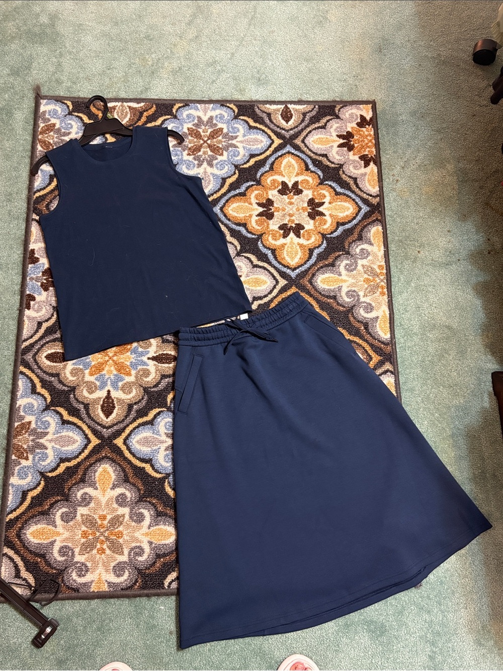 lululemon athletica Navy A-Line Drawstring Skirt w/ sleeveless Top - Picture 4 of 13